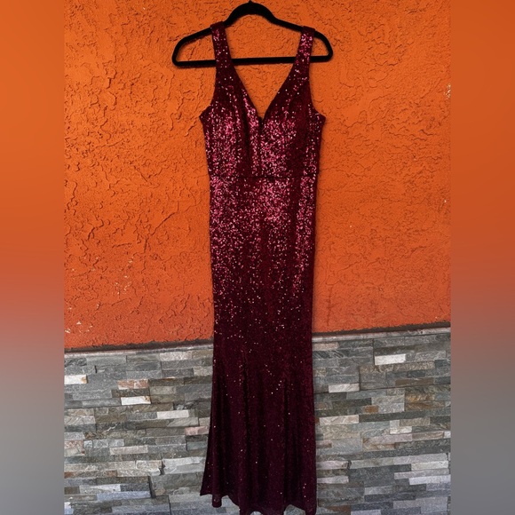 Crystal Doll Dresses & Skirts - Elegant Burgundy Sequin Gown with slit on the side leg